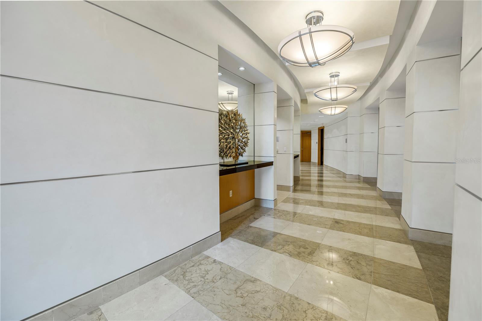 Image 68 of 79 For 400 Beach Drive Ne 2203