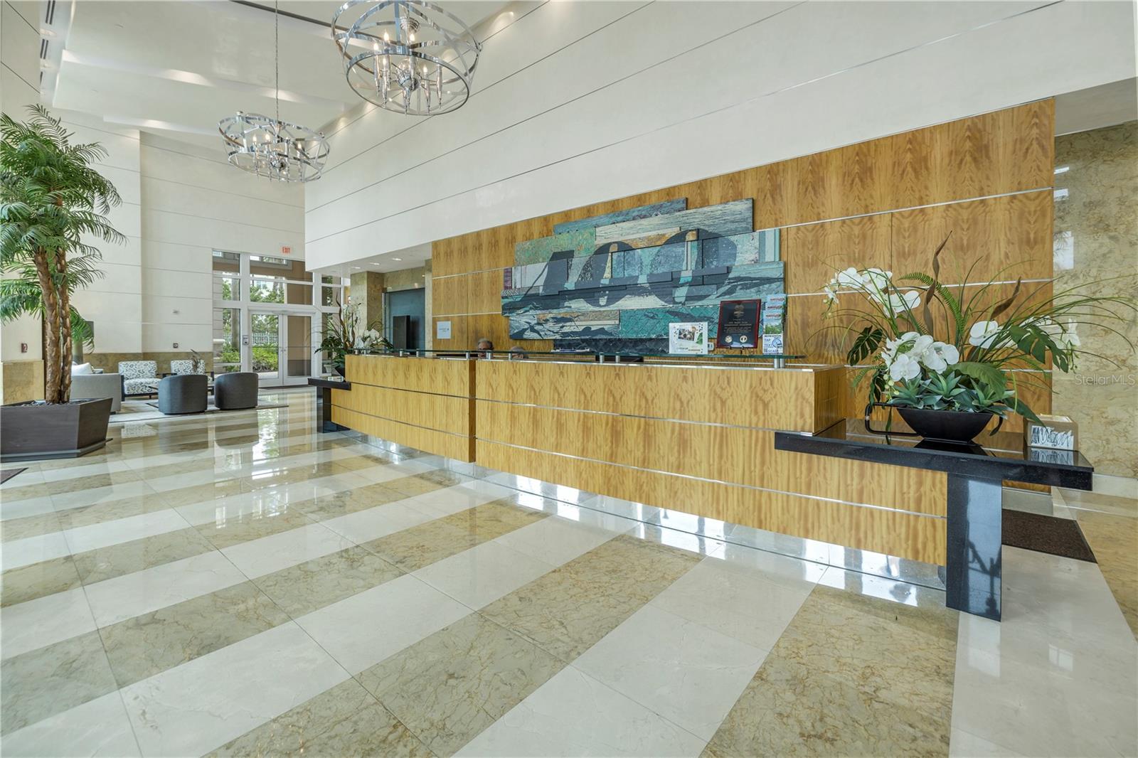 Image 71 of 79 For 400 Beach Drive Ne 2203