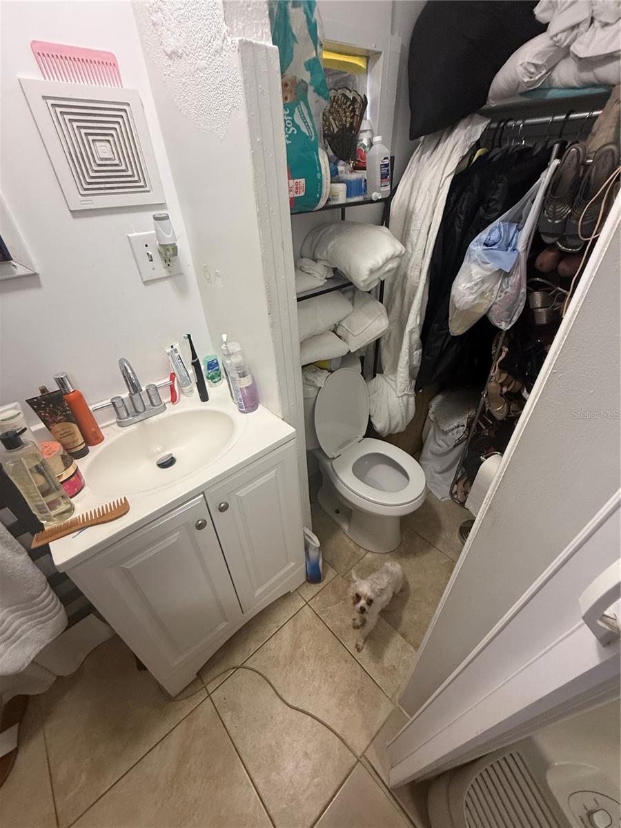 Image 11 of 27 For 1005 Washington Street