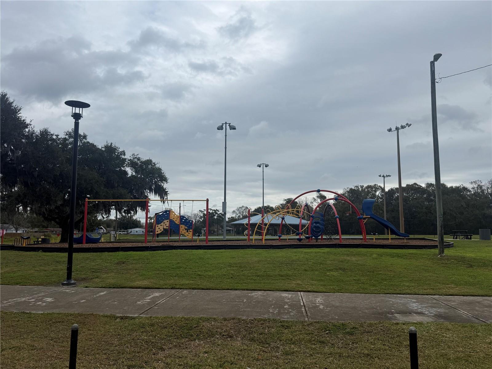 Image 14 of 27 For 1005 Washington Street