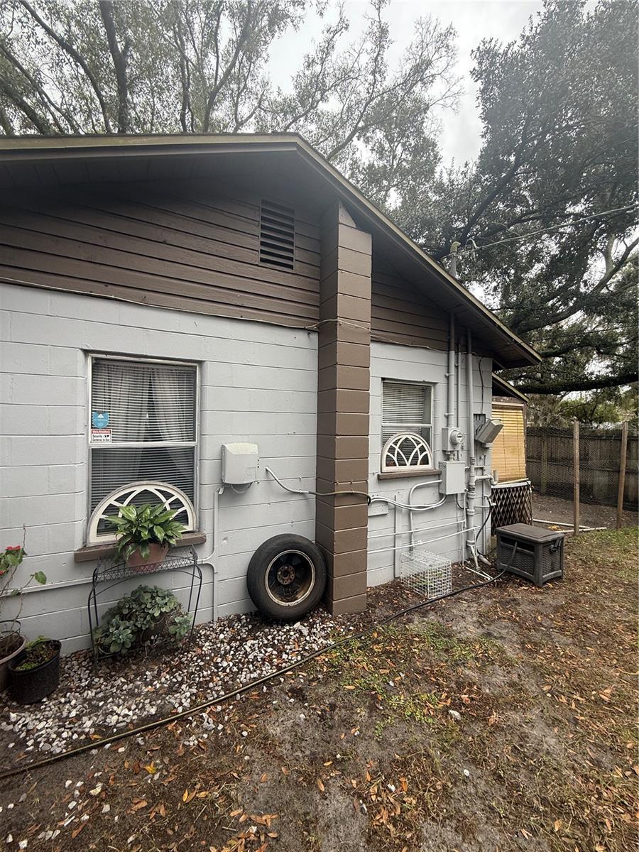 Image 6 of 27 For 1005 Washington Street