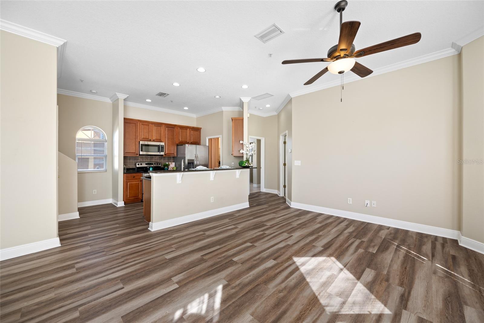 Image 11 of 77 For 463 Bayou Village Drive