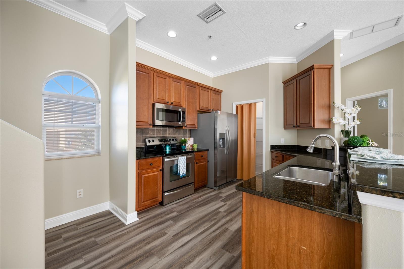 Image 13 of 77 For 463 Bayou Village Drive