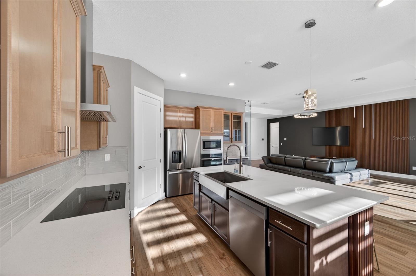 Image 11 of 38 For 8225 Golden Beach Ct