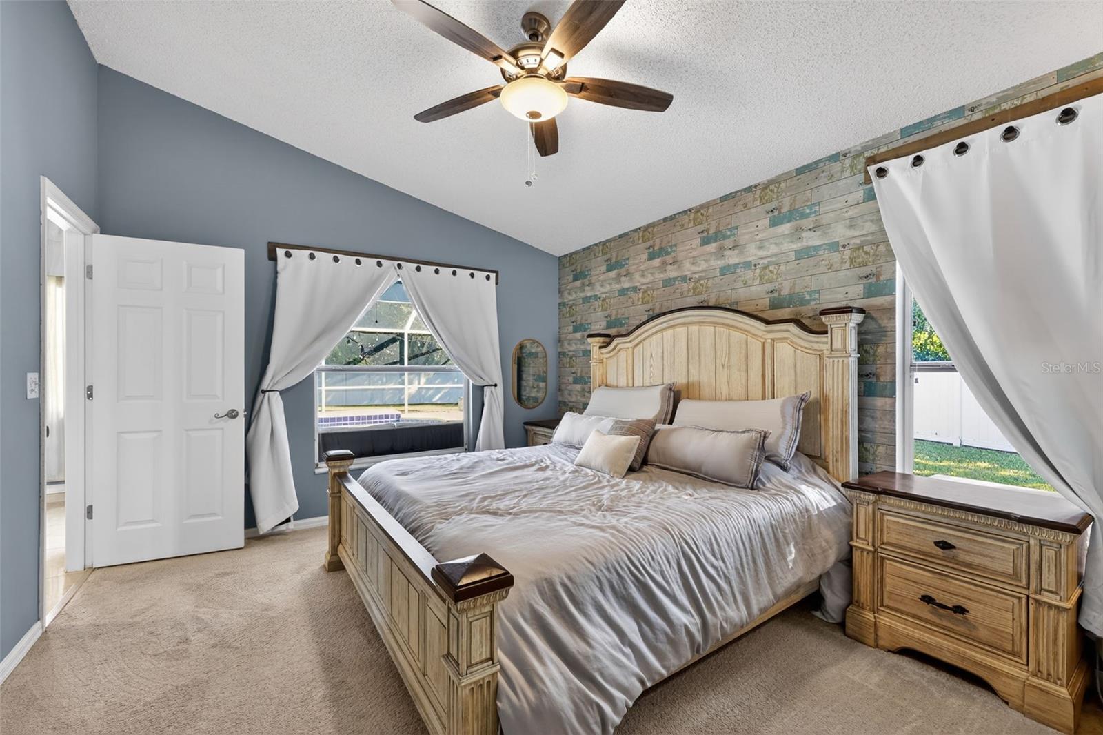 Listing photo id 19 for 850 Christina Circle