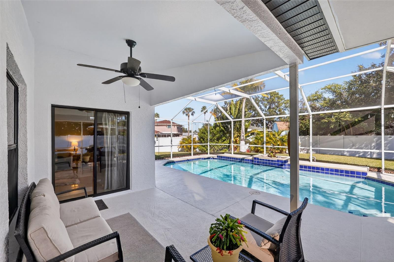 Listing photo id 36 for 850 Christina Circle