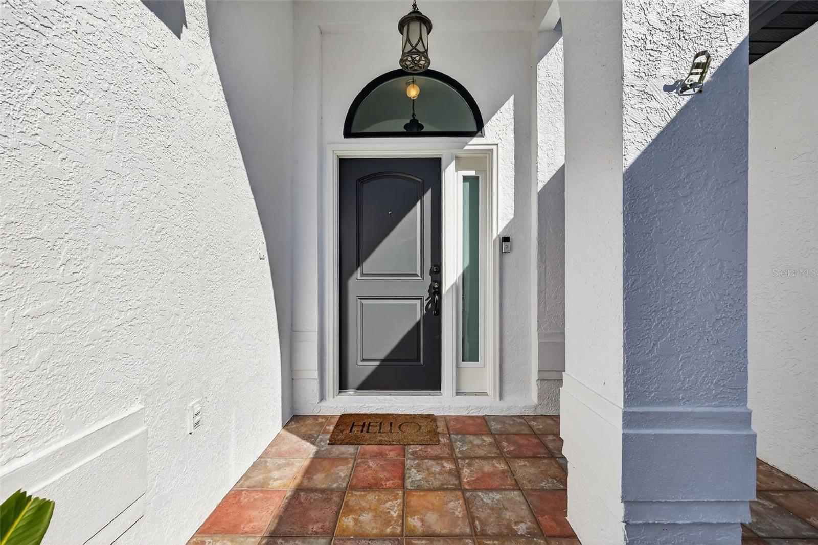 Listing photo id 4 for 850 Christina Circle