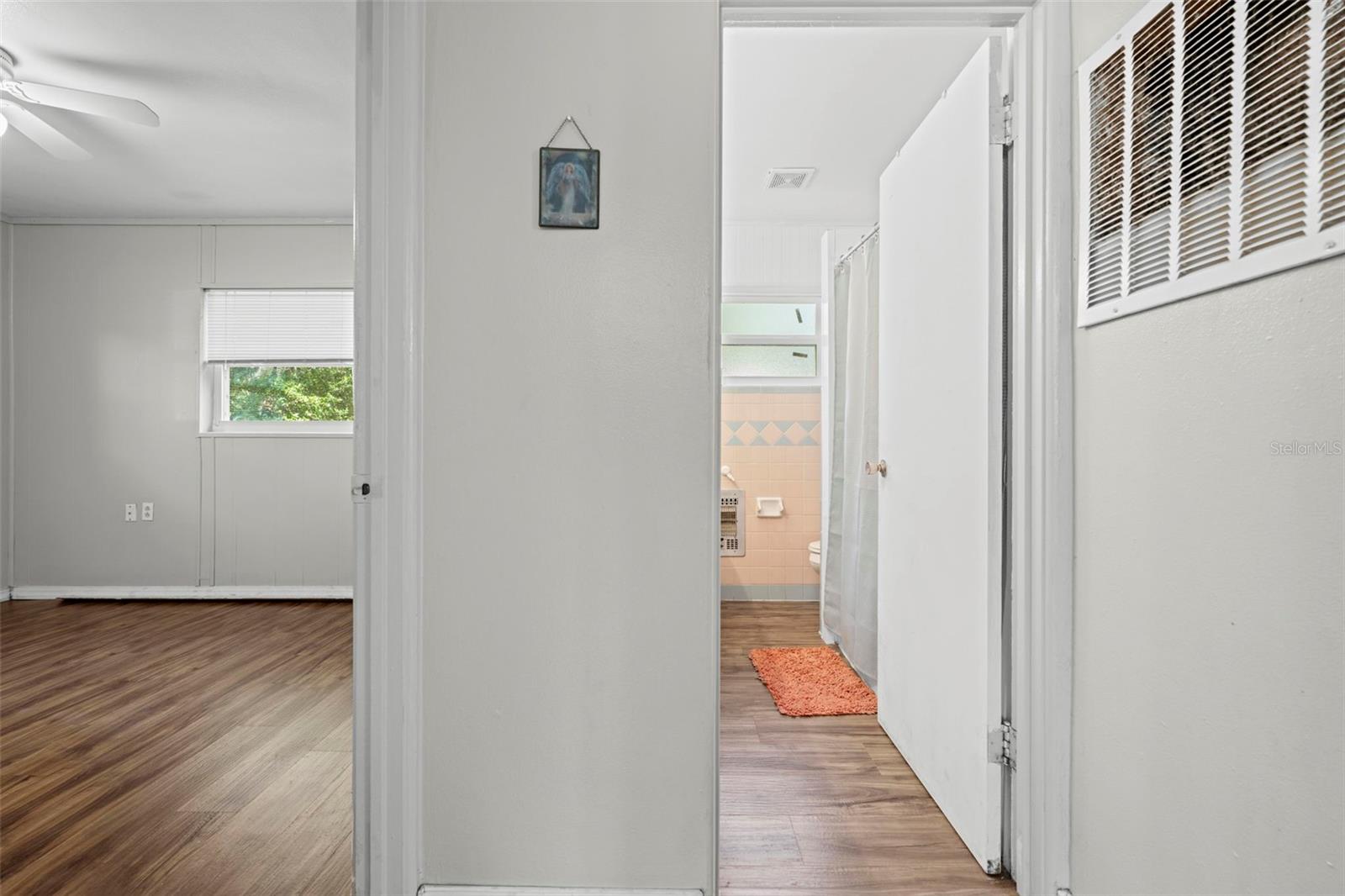 Image 25 of 42 For 104 Ederington Drive