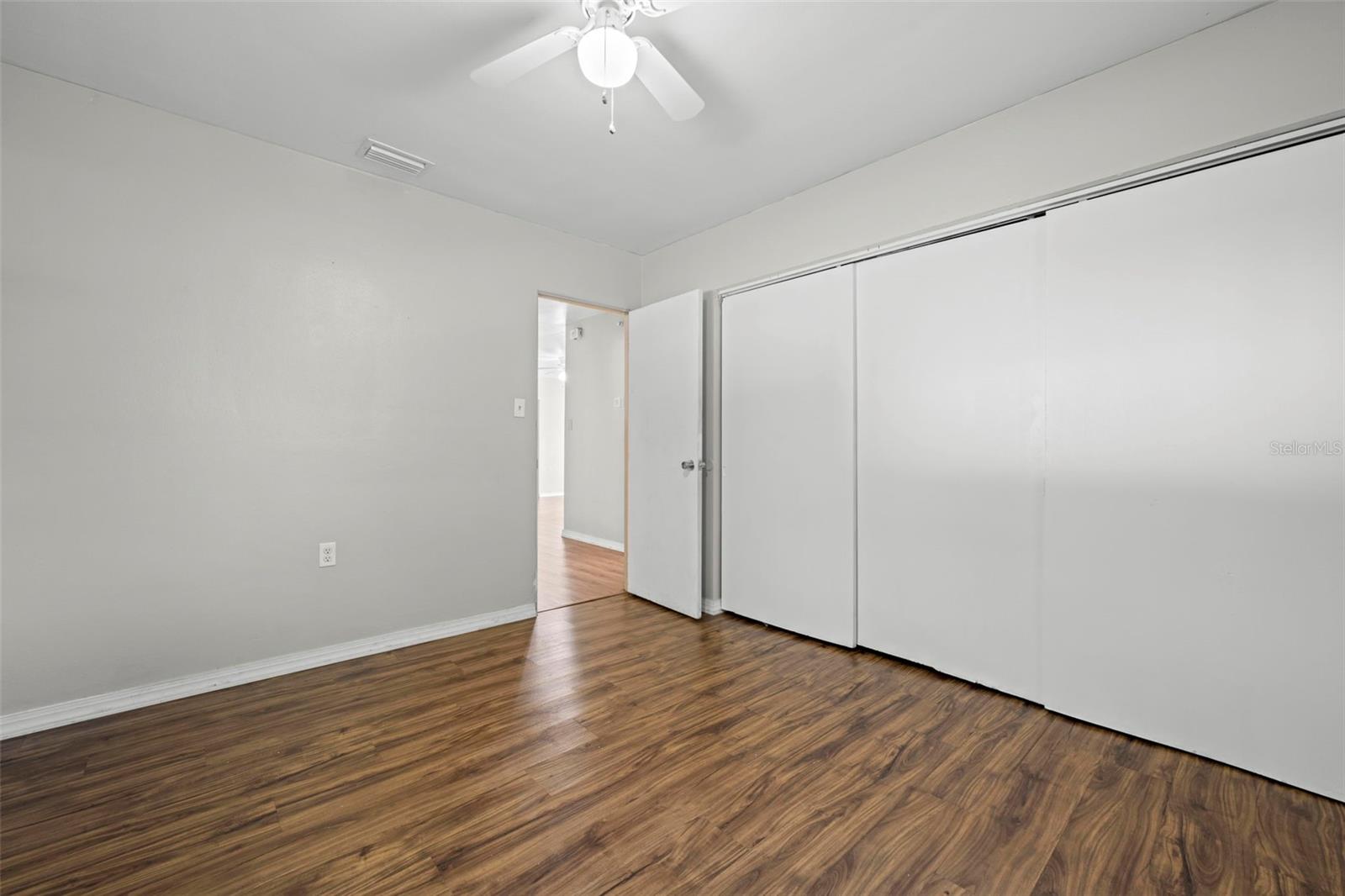 Image 27 of 42 For 104 Ederington Drive