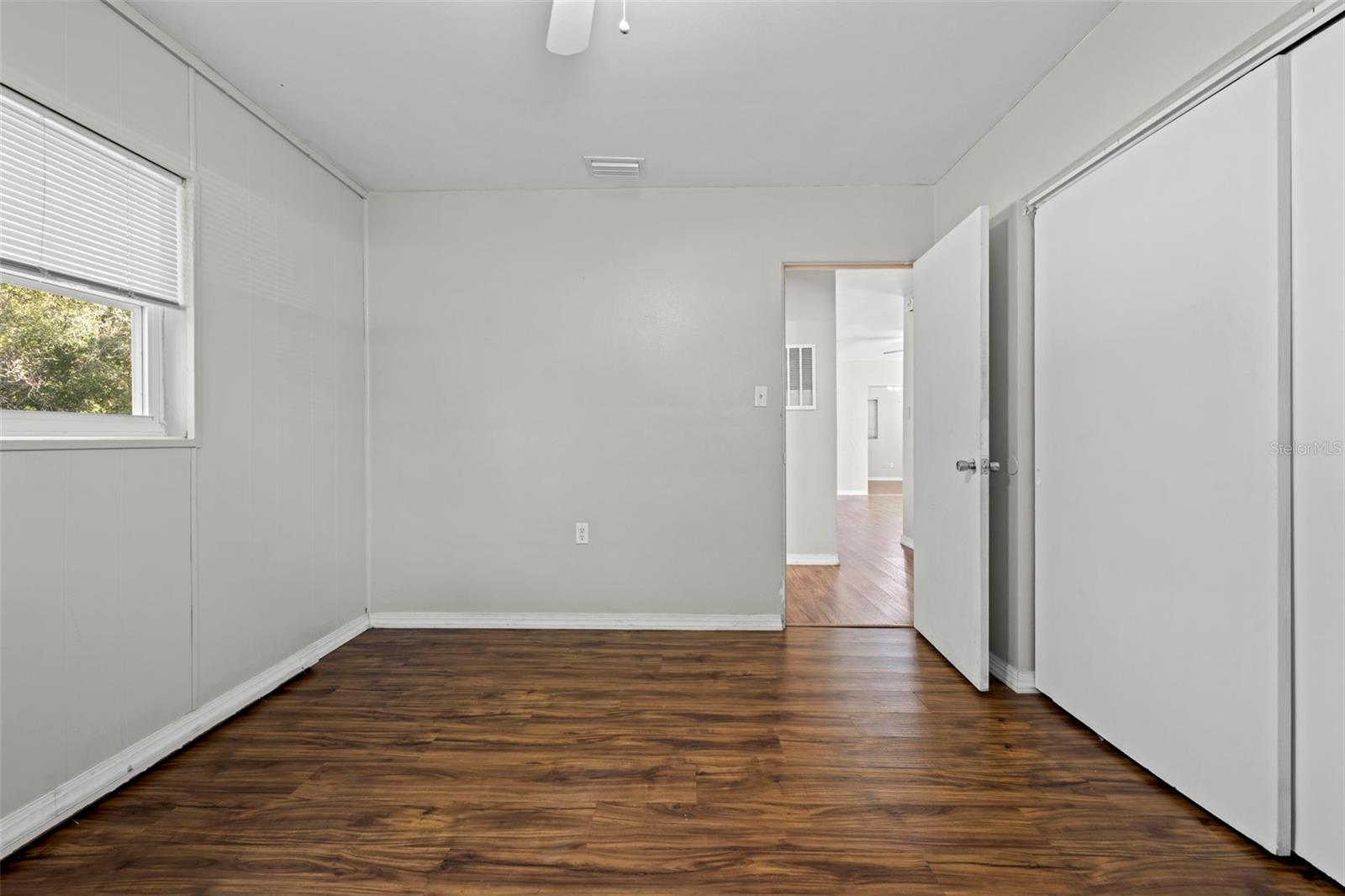 Image 28 of 42 For 104 Ederington Drive