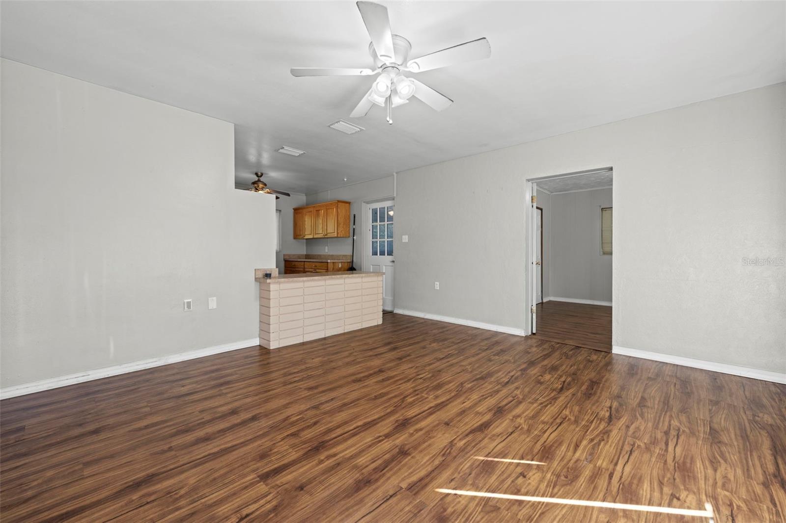 Image 9 of 42 For 104 Ederington Drive