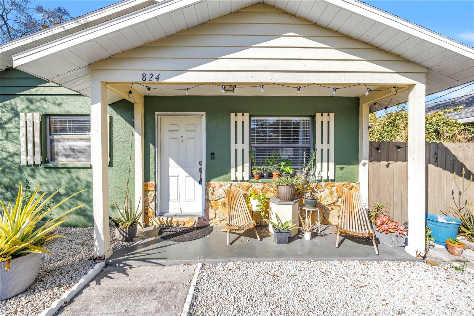 Image 5 of 25 For 824 Hall Street