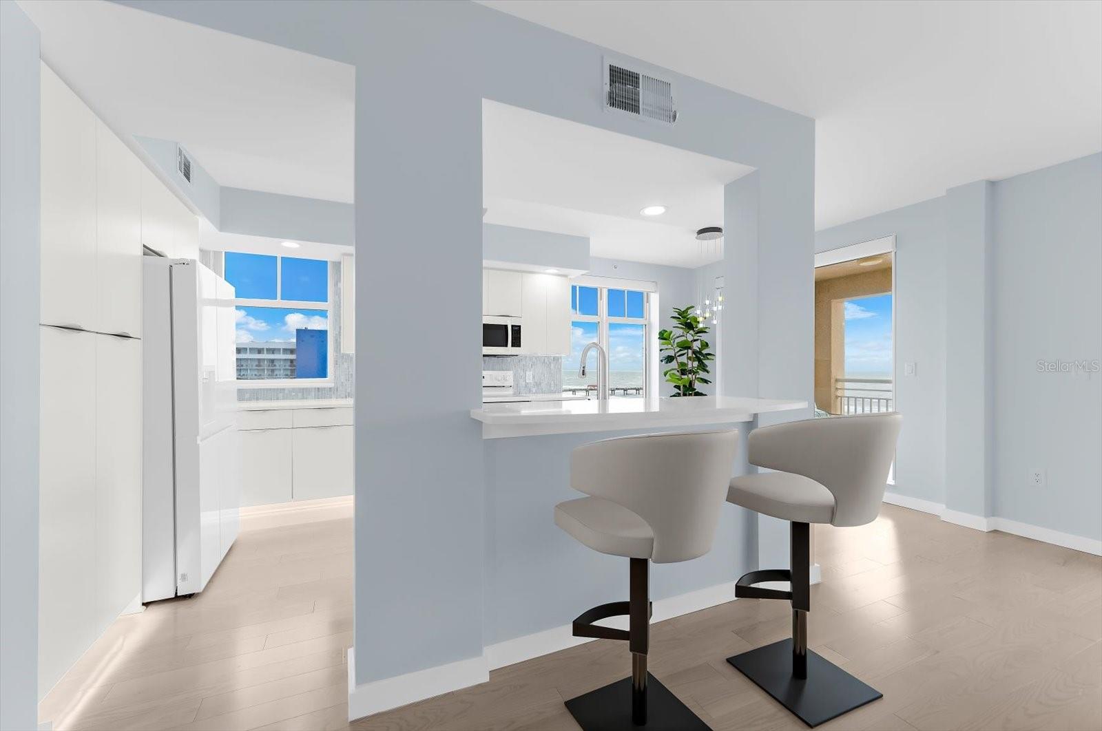 Image 17 of 66 For 10 Papaya Street 701