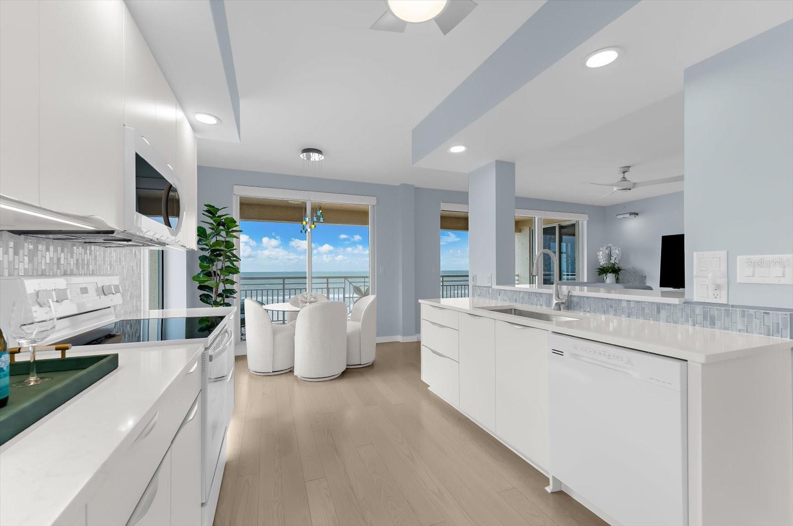 Image 20 of 66 For 10 Papaya Street 701