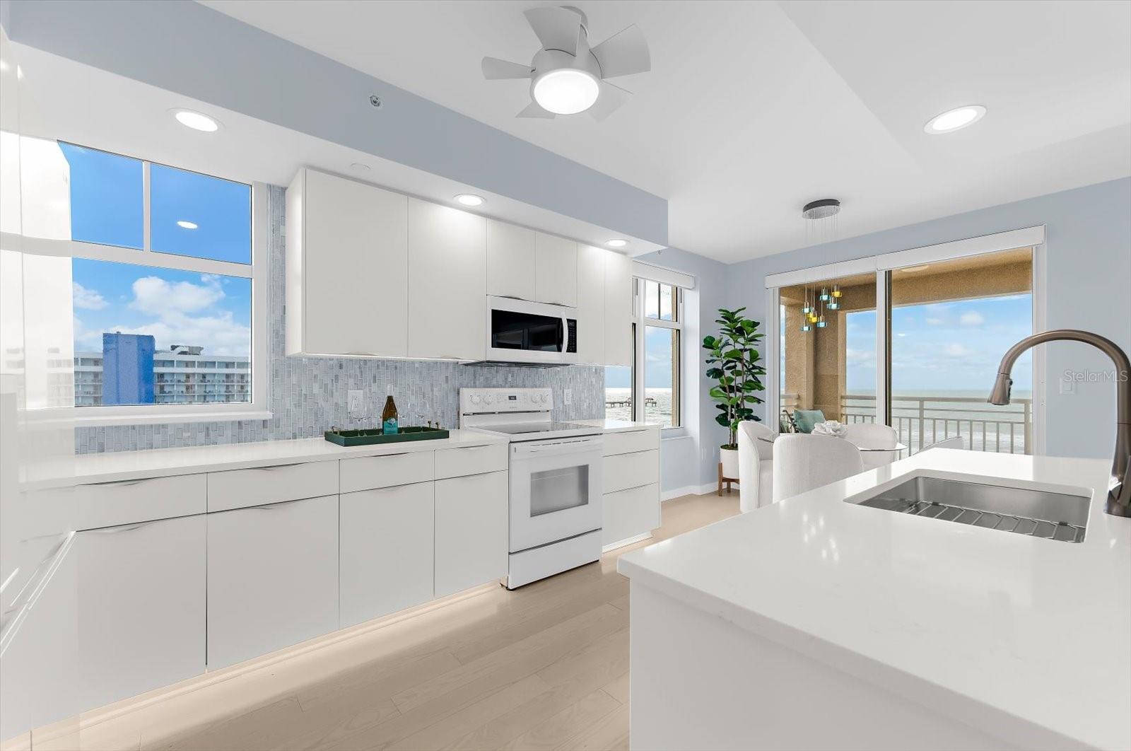 Image 21 of 66 For 10 Papaya Street 701