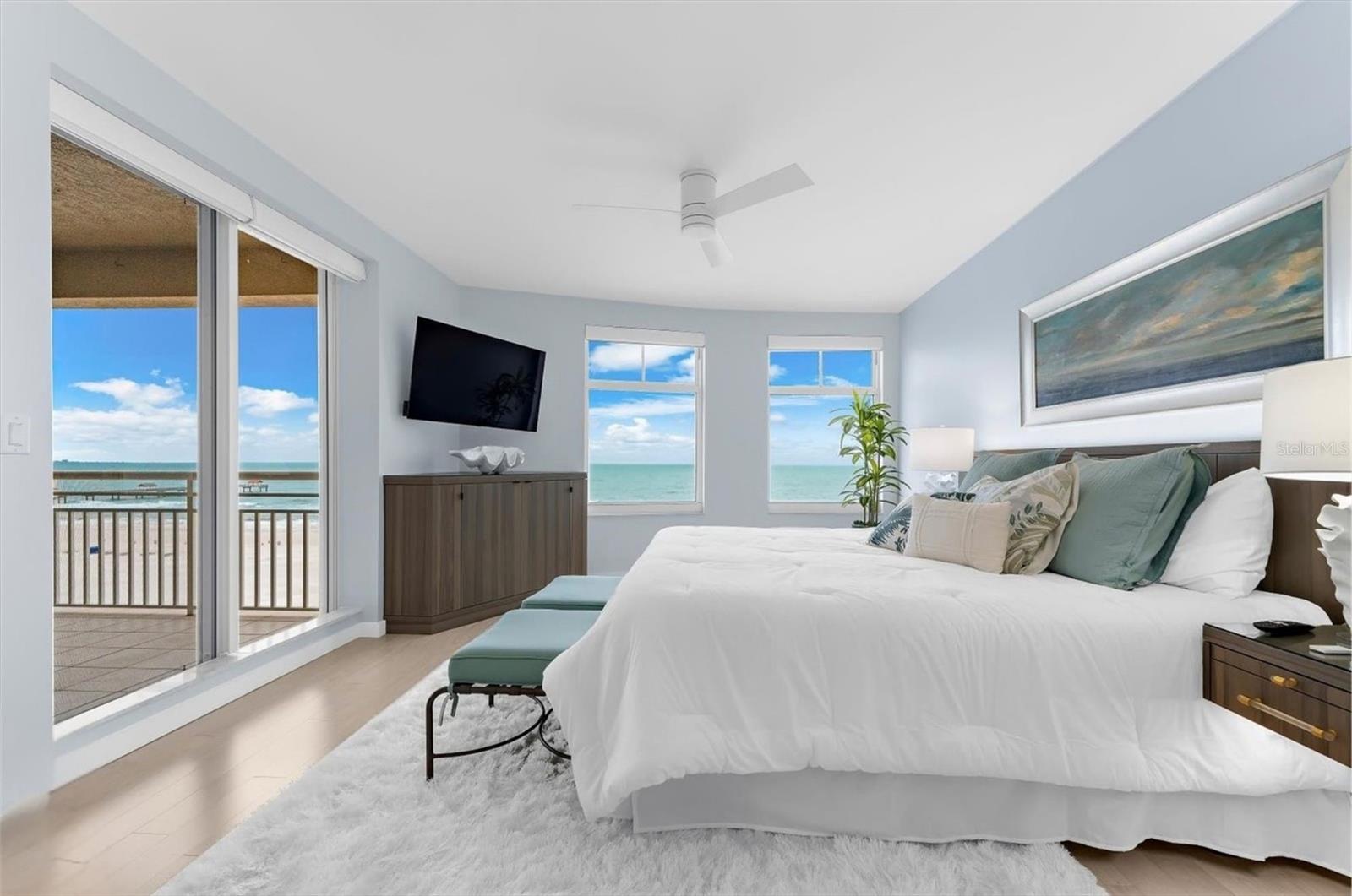 Image 24 of 66 For 10 Papaya Street 701