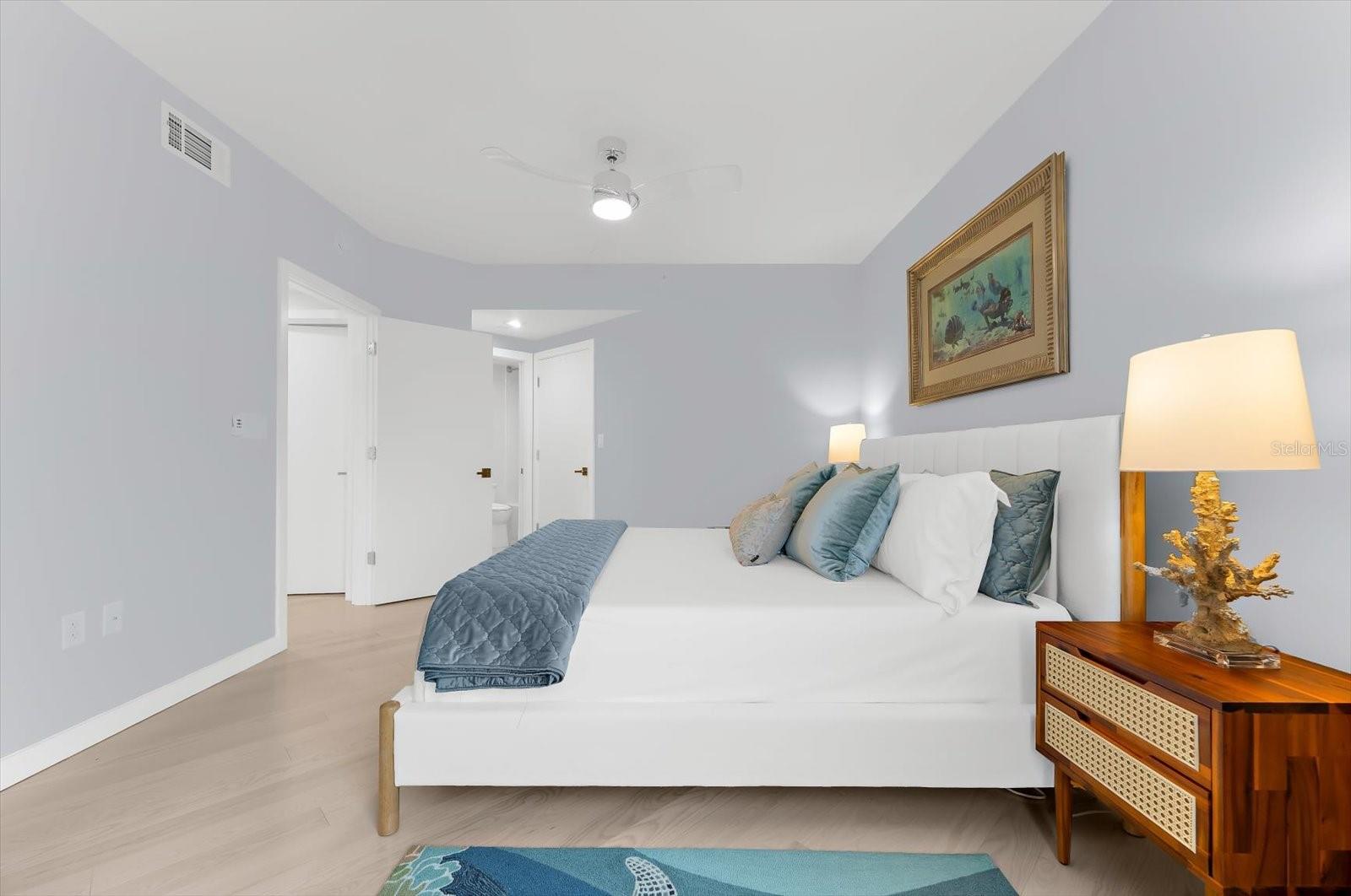 Image 35 of 66 For 10 Papaya Street 701