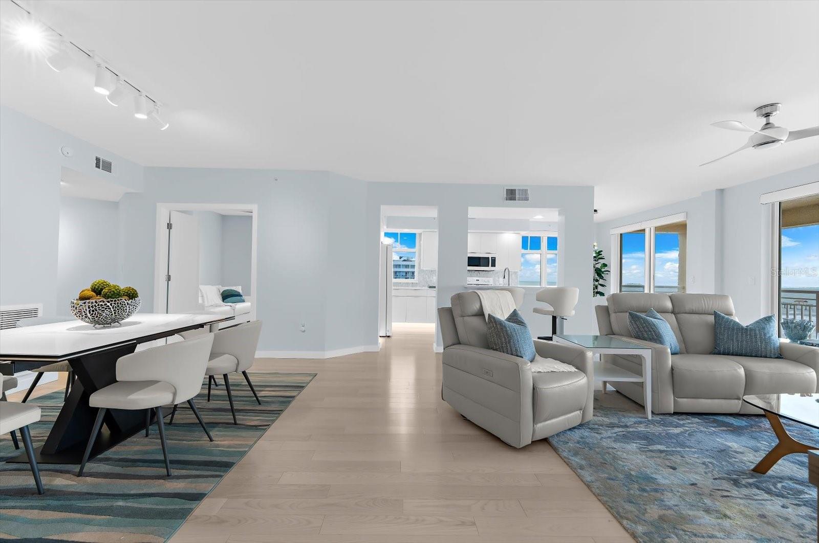 Image 6 of 66 For 10 Papaya Street 701