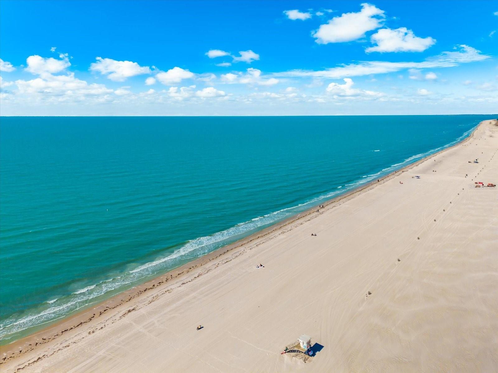 Image 63 of 66 For 10 Papaya Street 701