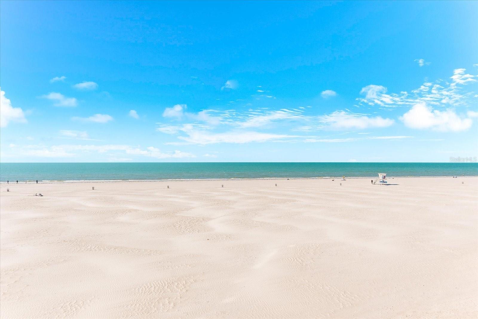 Image 65 of 66 For 10 Papaya Street 701