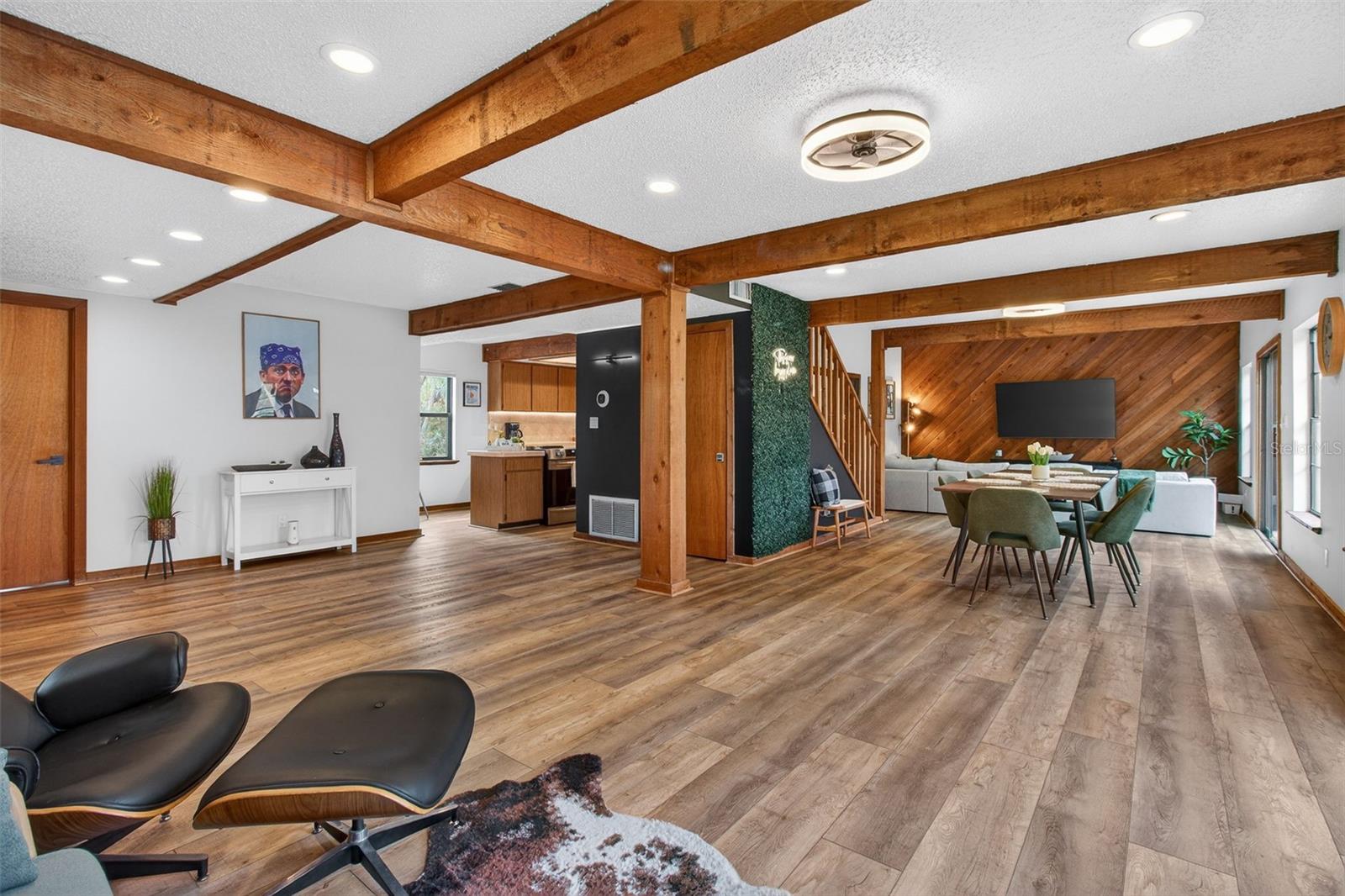 Image 11 of 71 For 4925 Hamilton Road