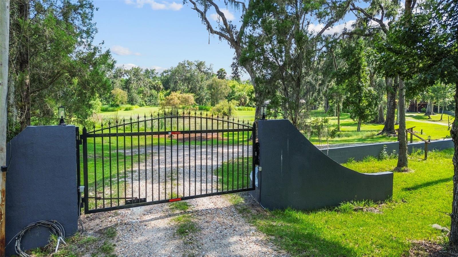 Image 3 of 71 For 4925 Hamilton Road