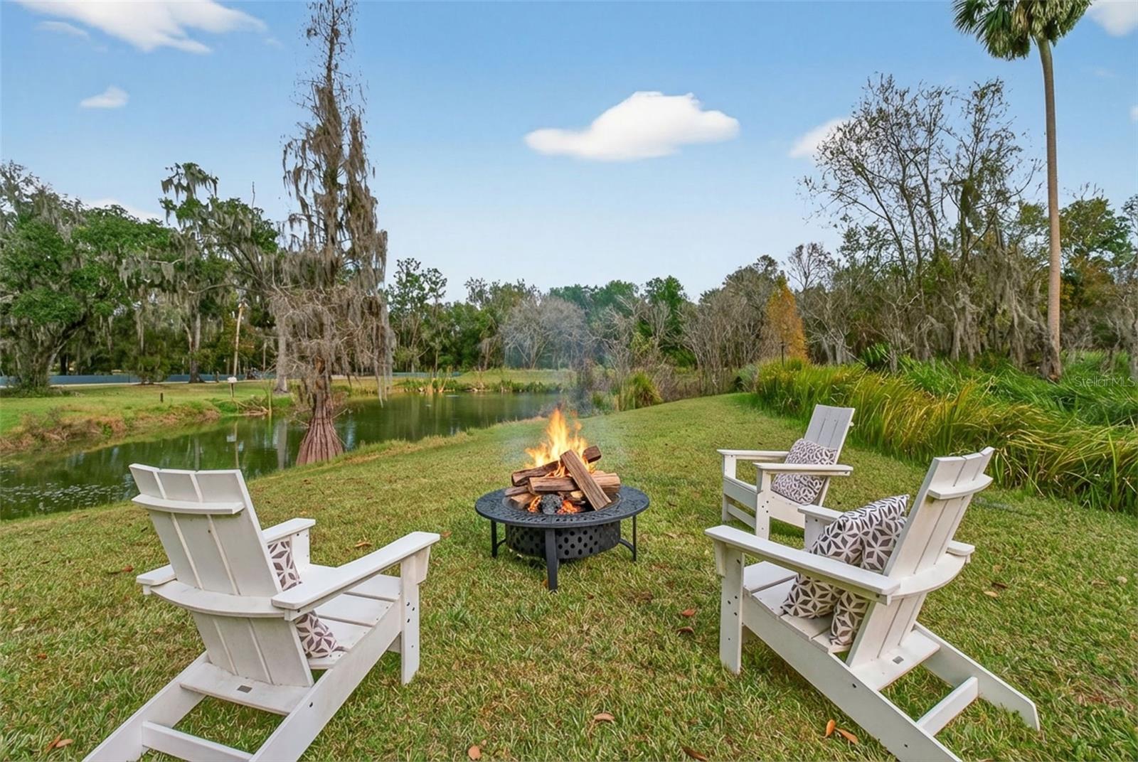 Image 4 of 71 For 4925 Hamilton Road