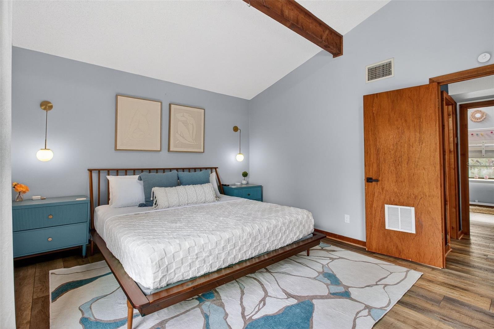 Image 40 of 71 For 4925 Hamilton Road