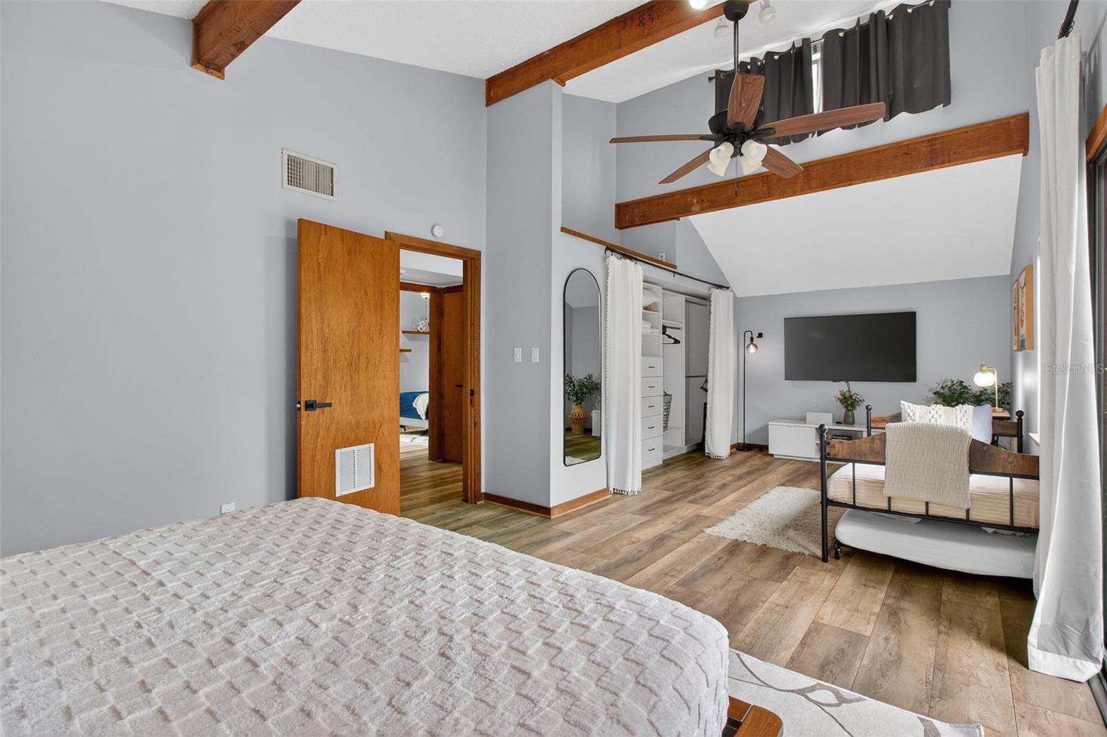 Image 41 of 71 For 4925 Hamilton Road