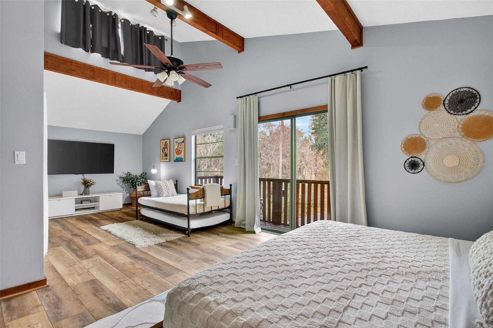 Image 42 of 71 For 4925 Hamilton Road