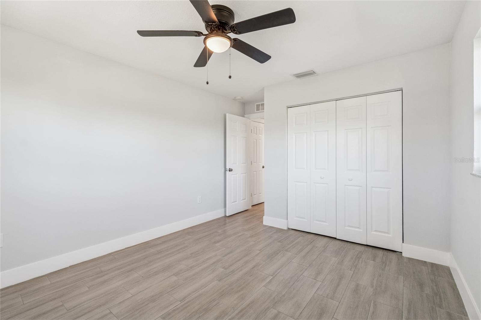 Image 16 of 69 For 204 22nd Street Court Ne