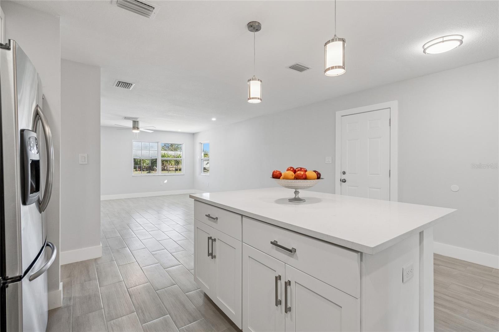 Image 27 of 69 For 204 22nd Street Court Ne