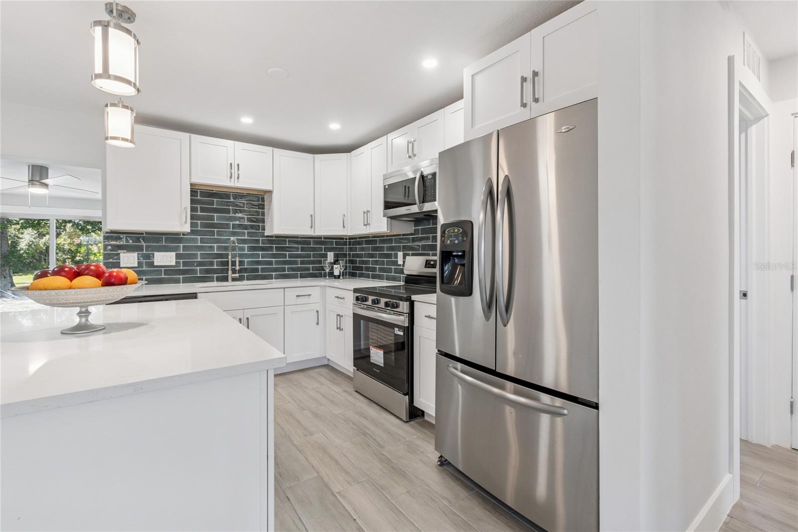 Image 29 of 69 For 204 22nd Street Court Ne