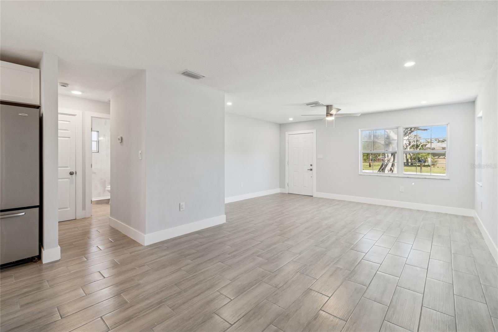 Image 38 of 69 For 204 22nd Street Court Ne