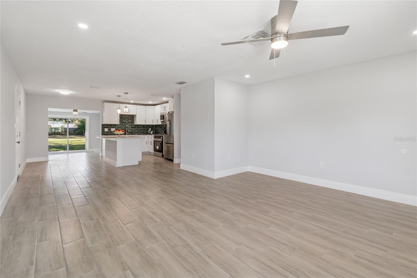 Image 39 of 69 For 204 22nd Street Court Ne