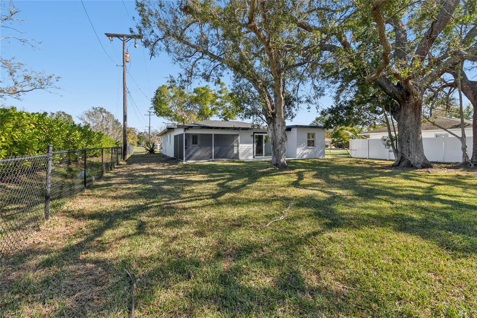 Image 53 of 69 For 204 22nd Street Court Ne