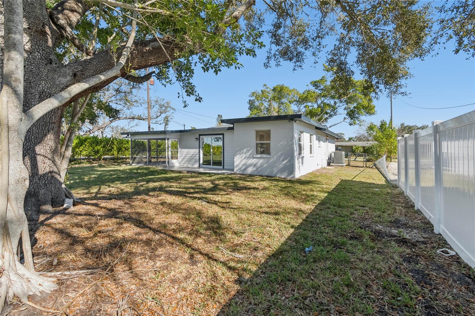 Image 55 of 69 For 204 22nd Street Court Ne