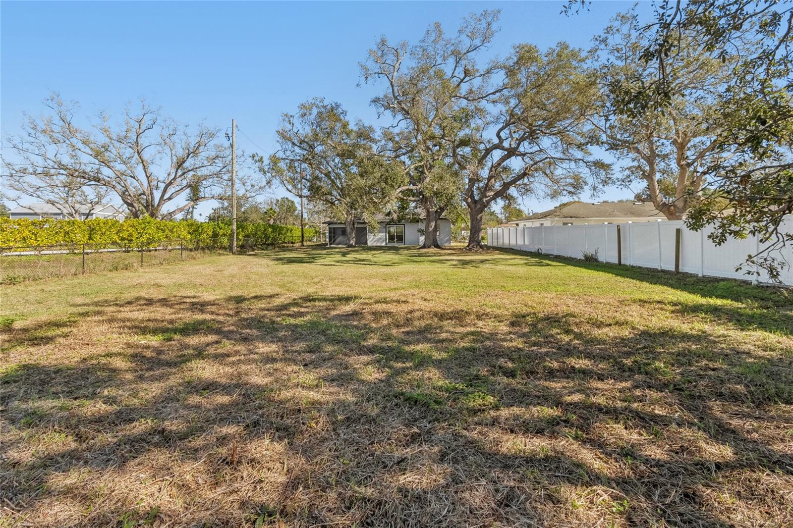 Image 56 of 69 For 204 22nd Street Court Ne