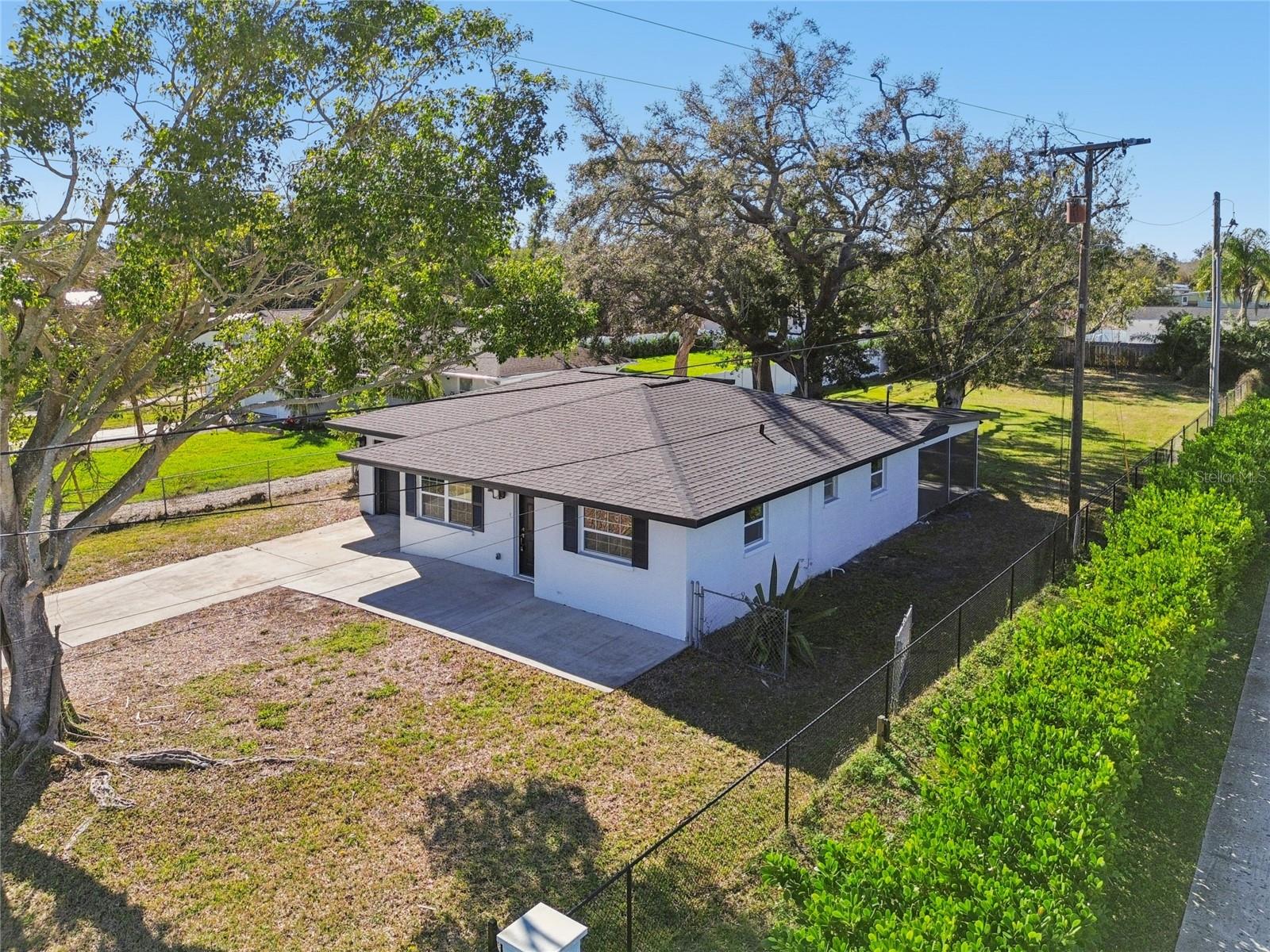 Image 57 of 69 For 204 22nd Street Court Ne