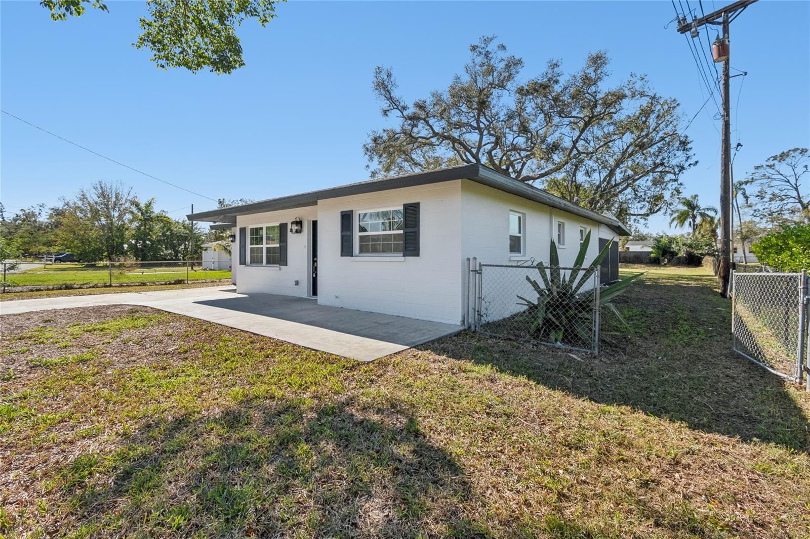 Image 8 of 69 For 204 22nd Street Court Ne