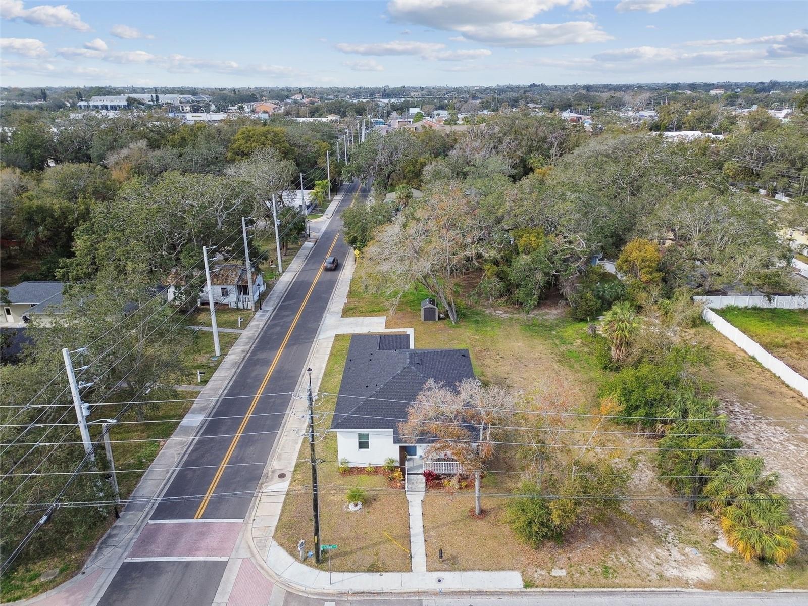 Image 40 of 43 For 524 Grosse Avenue