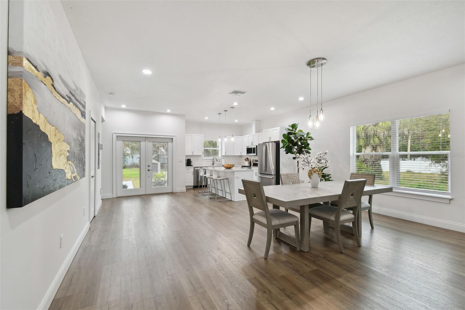 Image 8 of 43 For 524 Grosse Avenue