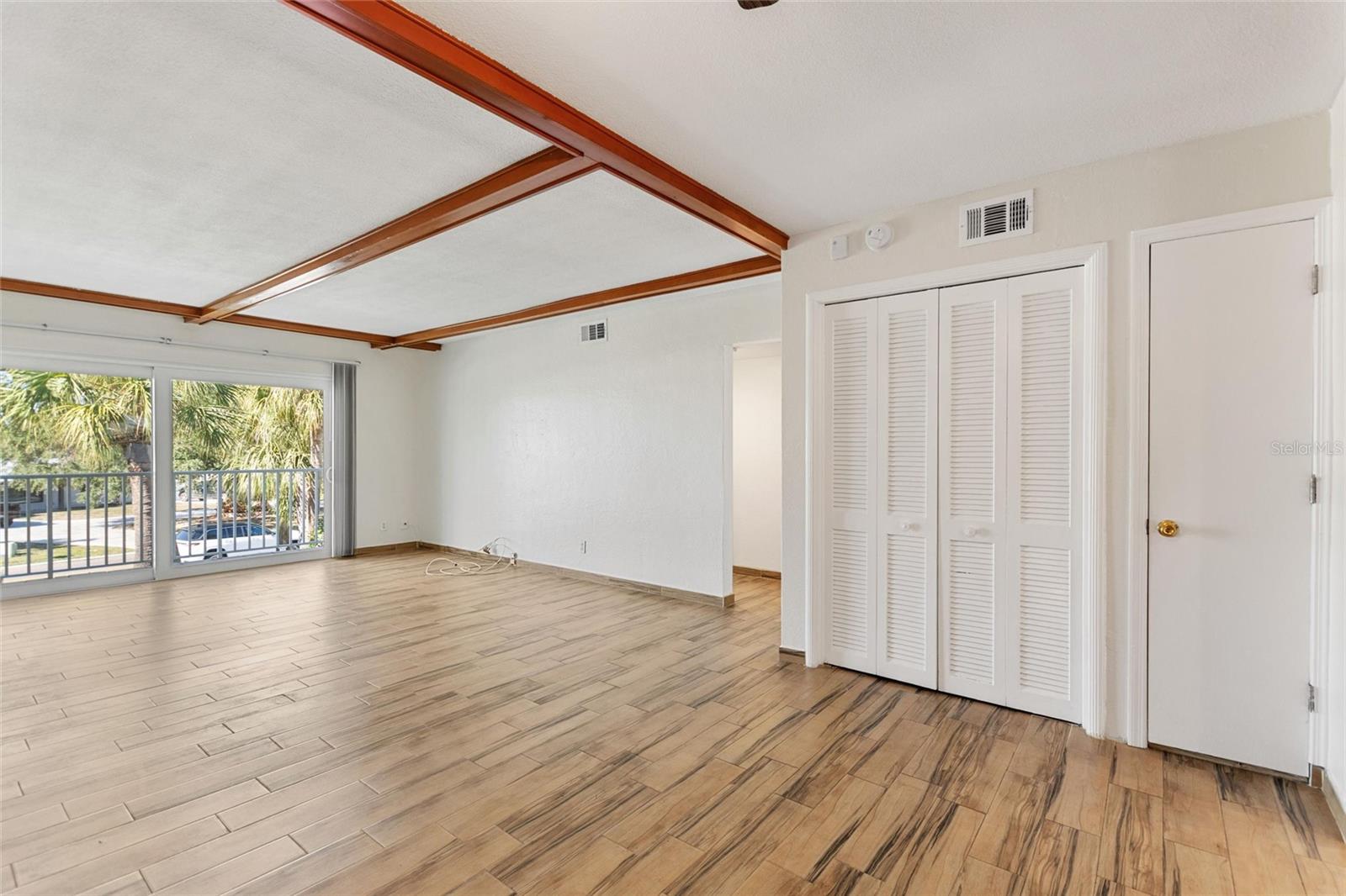 Image 11 of 37 For 4250 37th Street S 5