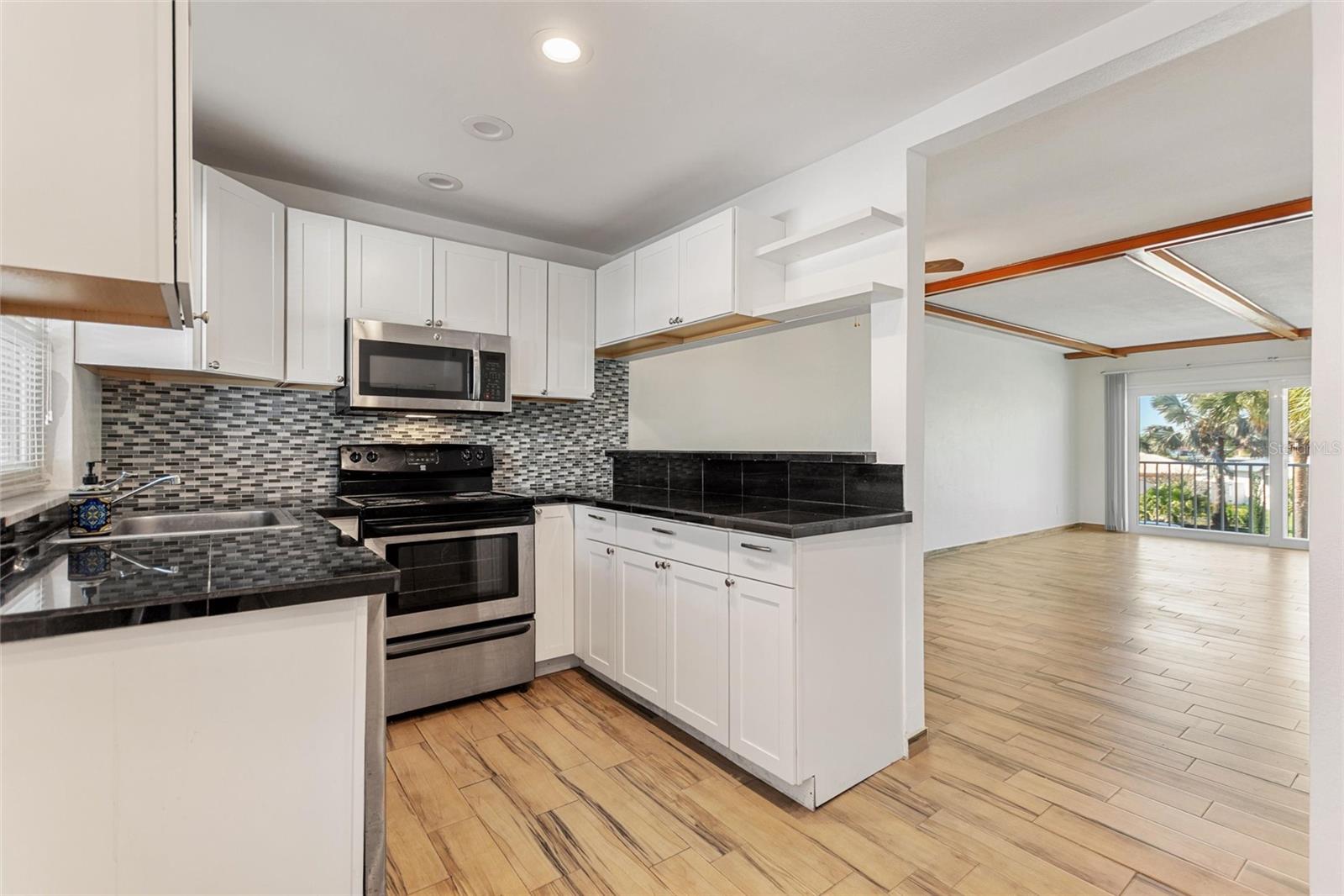 Image 6 of 37 For 4250 37th Street S 5