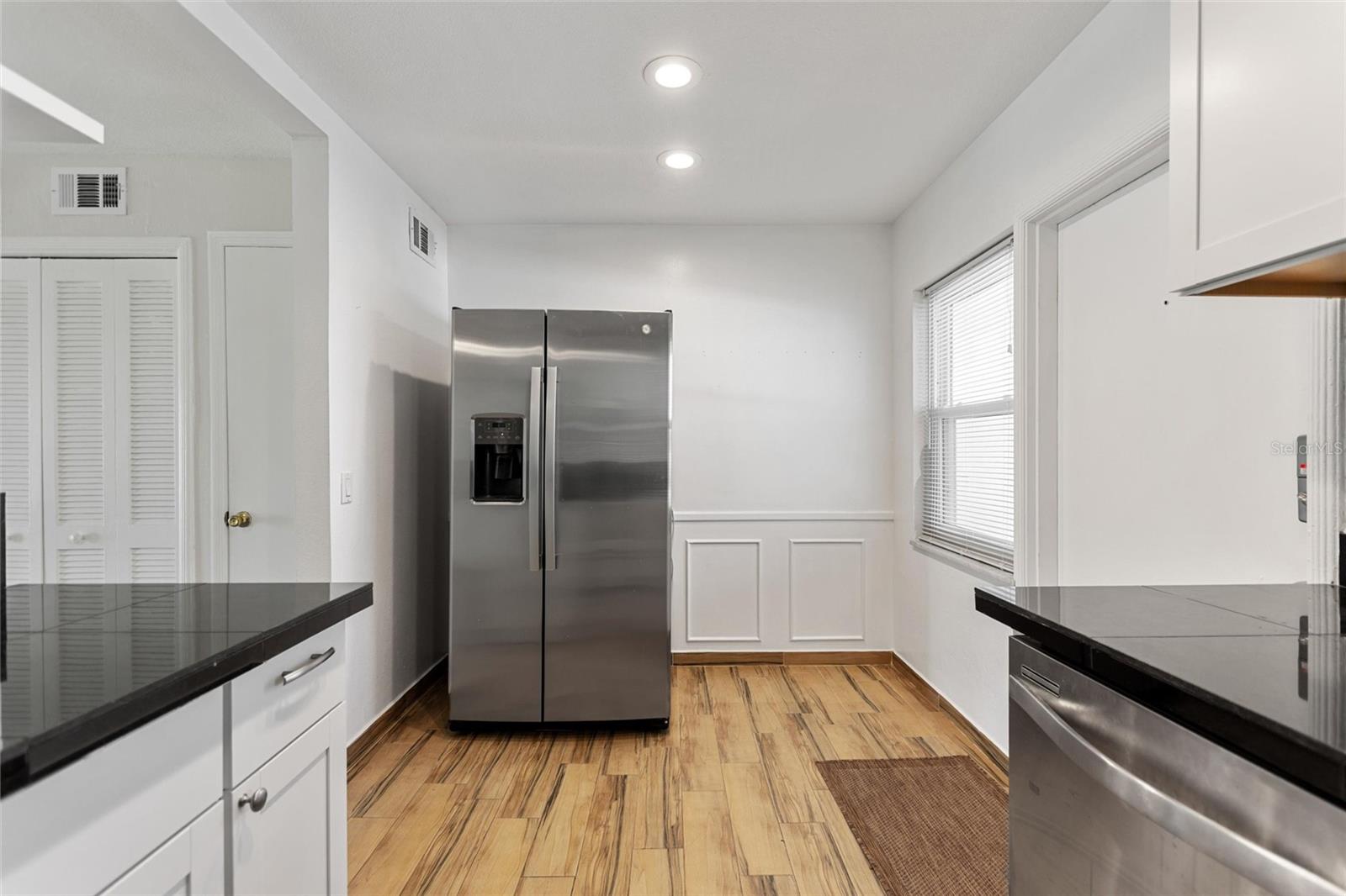 Image 8 of 37 For 4250 37th Street S 5