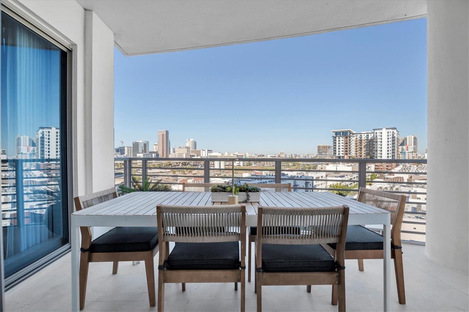 Image 27 of 43 For 1209 Cumberland Avenue 804