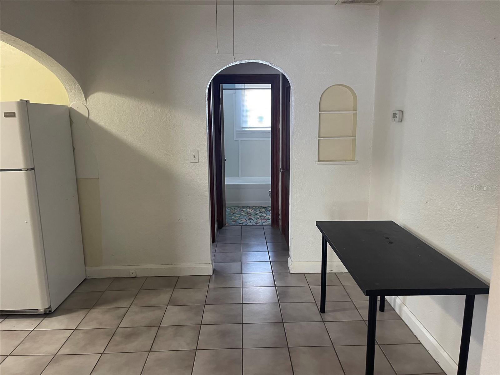 Image 4 of 14 For 1002 Drew Street