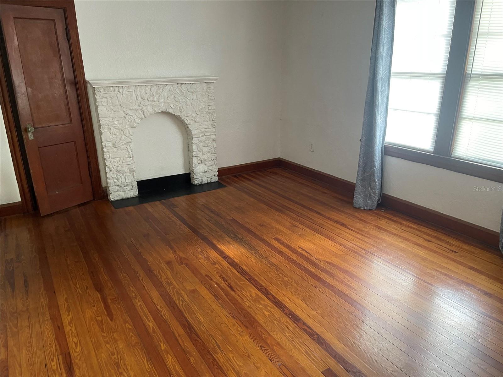 Image 7 of 14 For 1002 Drew Street