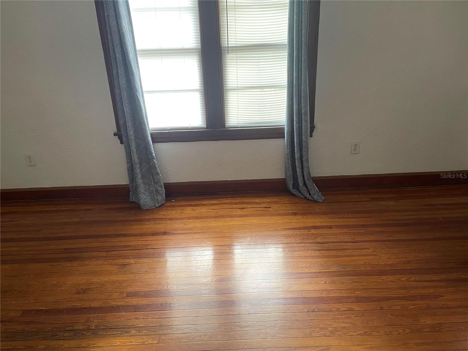 Image 8 of 14 For 1002 Drew Street