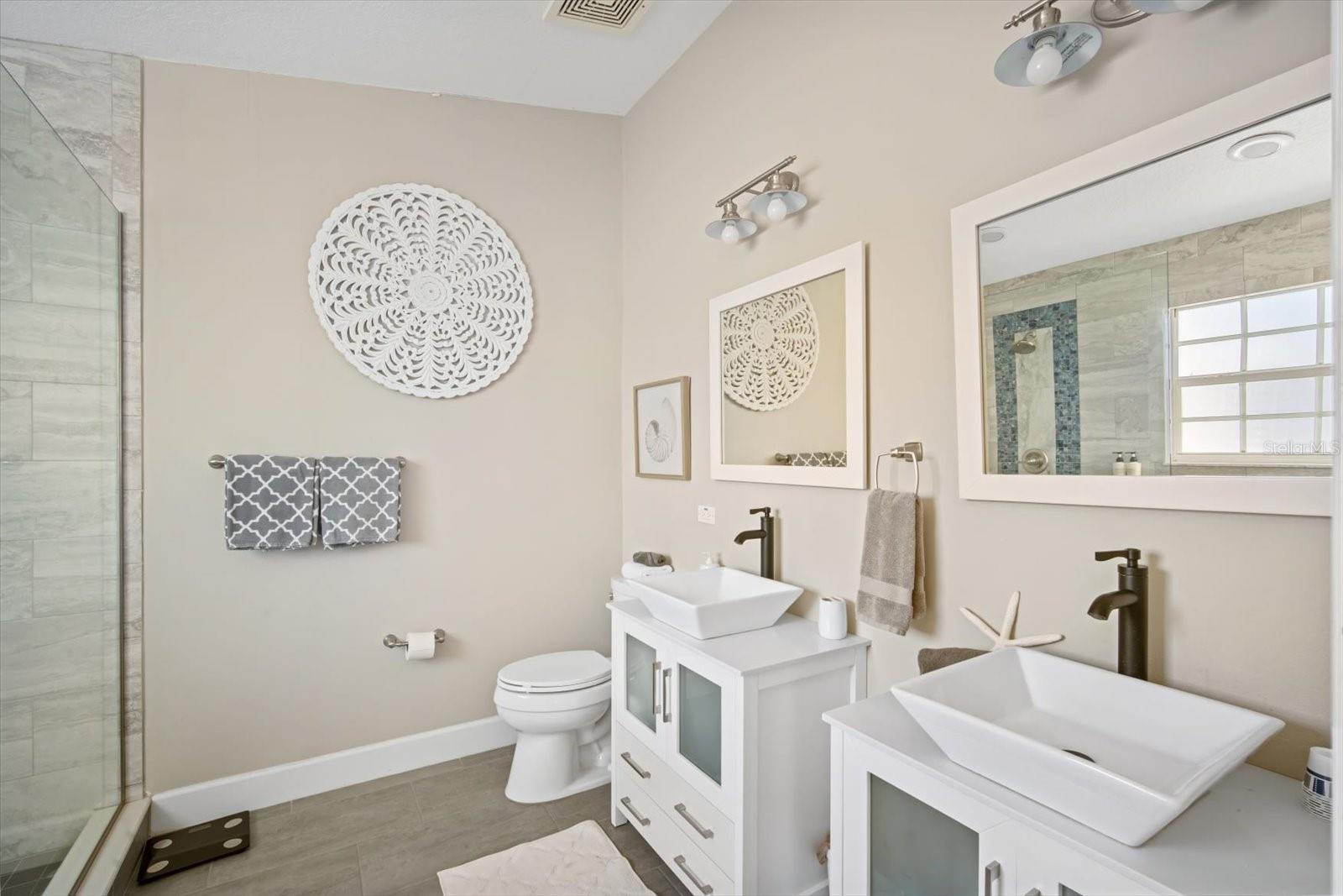 Image 21 of 41 For 135 Bath Club Circle